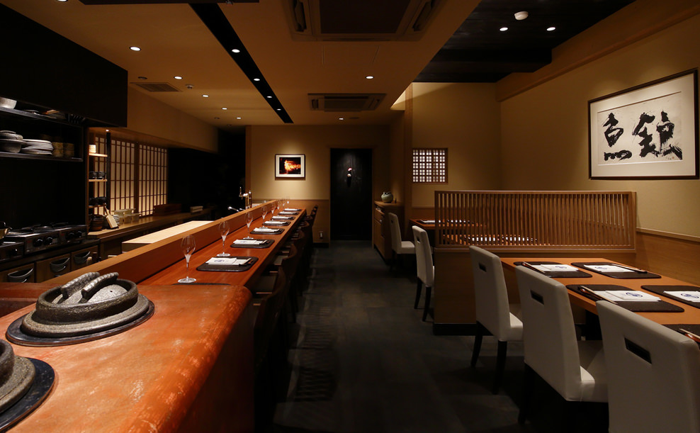 魚銀の内観写真